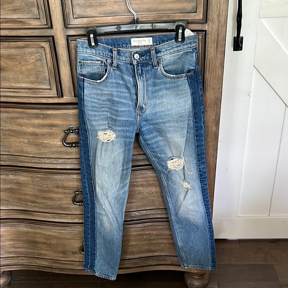 Abercrombie High Rise Mom Jean